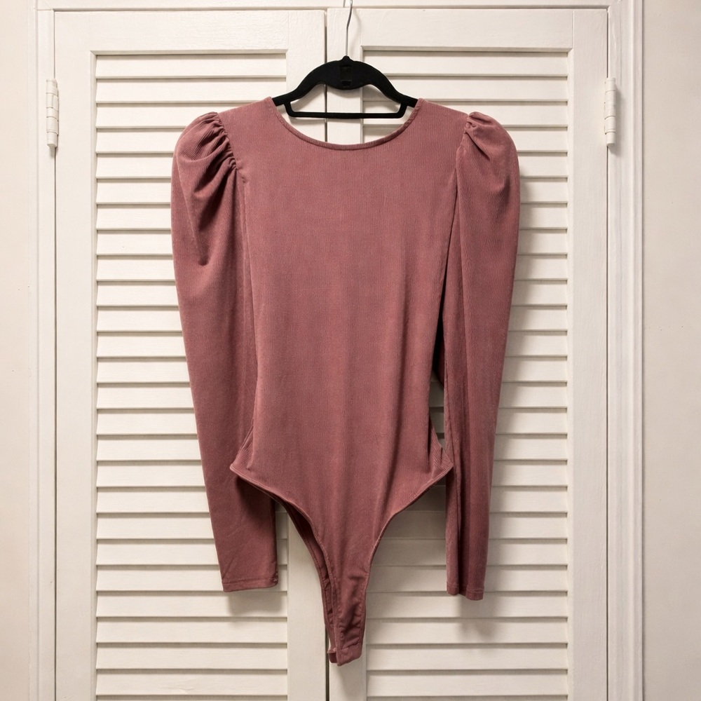 ASTR • Rib Multi Back Cutout Bodysuit In Mauve